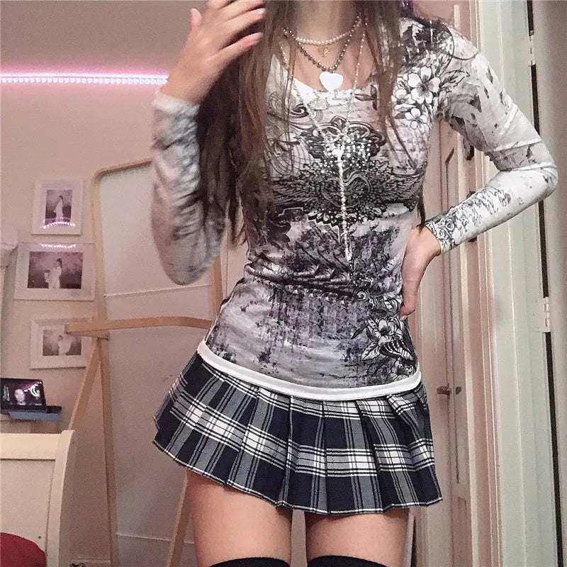 Graphic Print Gothic Slim T-shirt