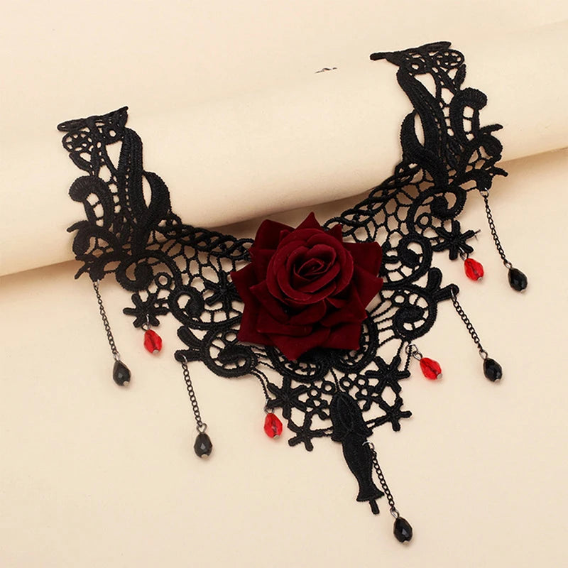 Vintage Flower Pendant Choker
