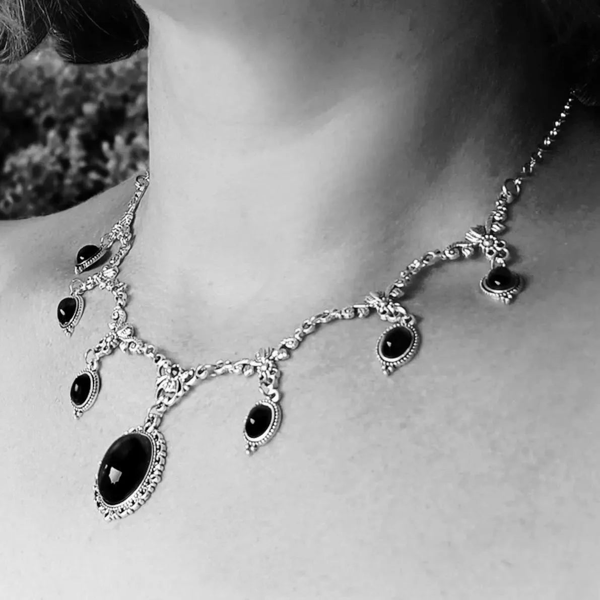 Vampire Cameo Choker