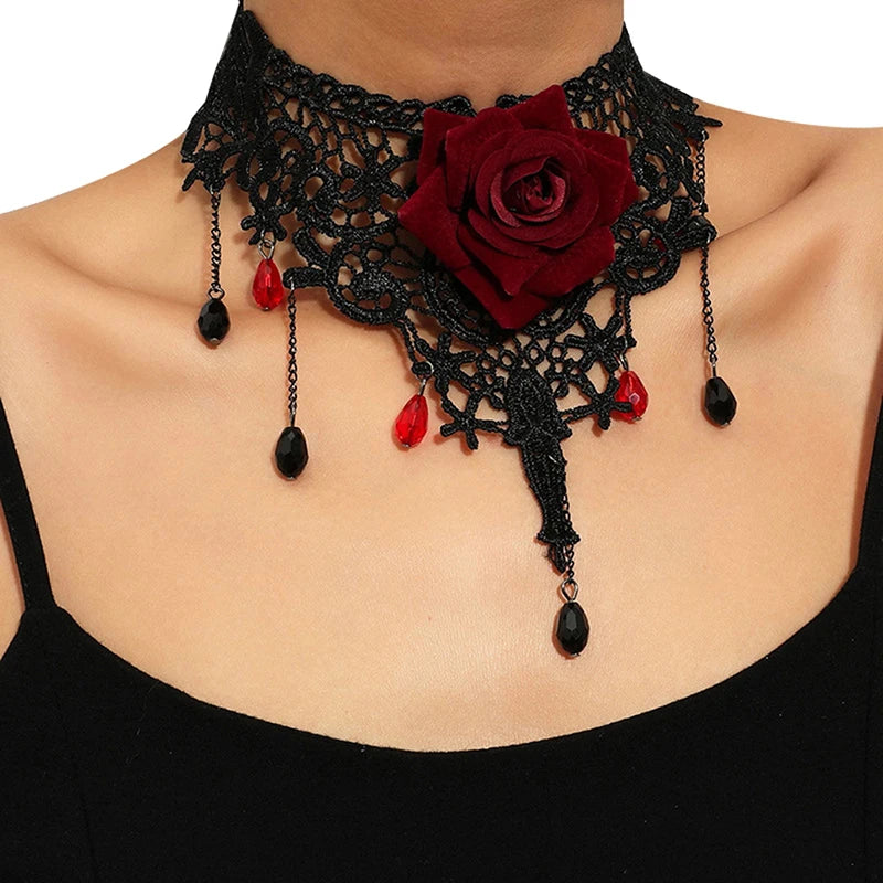 Vintage Flower Pendant Choker