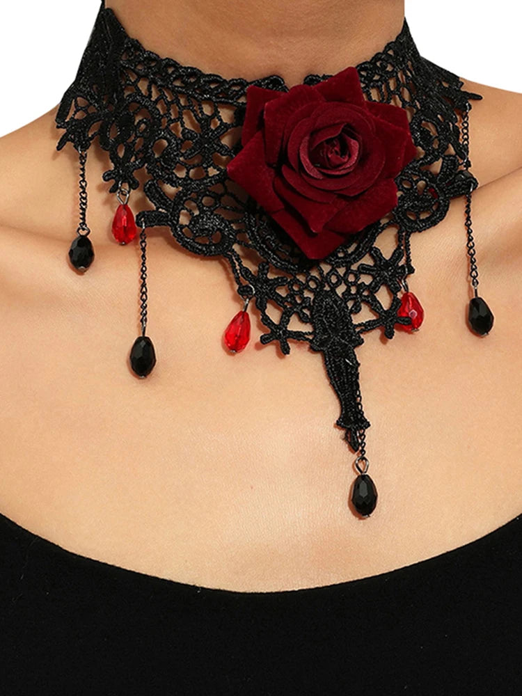 Vintage Flower Pendant Choker